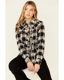 Panhandle Women's Buffalo Ikat Plaid Long Sleeve Snap Western Core Shirt Black 11 Panhandle Women's Buffalo Ikat Plaid Long Sleeve Snap Western Core Shirt Black -Panhandle shop 2000344956 001 P1 1