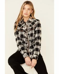 Panhandle Women's Buffalo Ikat Plaid Long Sleeve Snap Western Core Shirt  Black