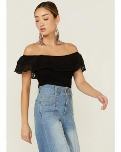Panhandle Women's Eyelet Flounce Off-Shoulder Top
