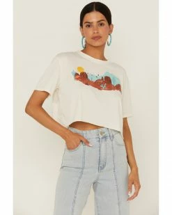 Panhandle Women's Desert Ivory Graphic Cropped Boxy Tee  -Panhandle shop 2000360502 103 P1 1