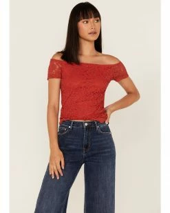 Panhandle Women's Floral Lace Off Shoulder Shirt Red 11 Panhandle Women's Floral Lace Off Shoulder Shirt Red -Panhandle shop 2000368510 600 P1 1